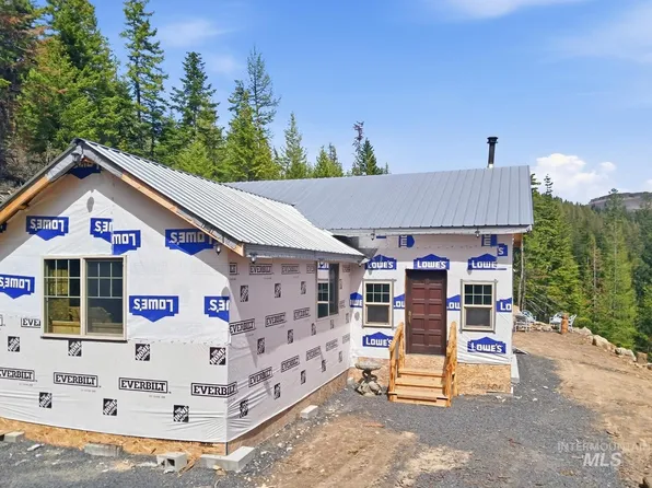 320 Upriver View Dr, Fernwood, ID 83830