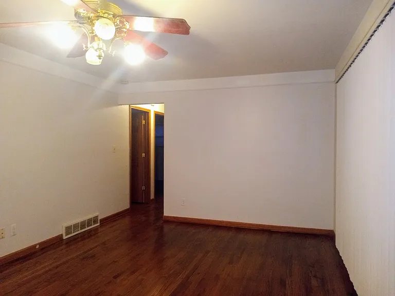 22015 Audrey Ave — Photo 9