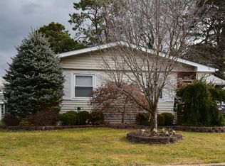 10 Melville Ln, Brick, NJ 08724