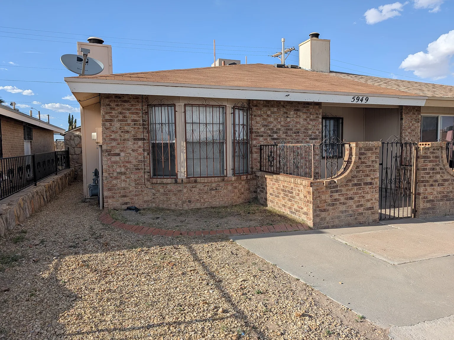 2 bed, 936 sqft, $1,100 — Photo 1