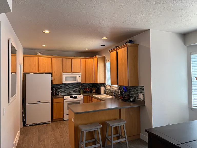245 E Park Rise Way — Photo 2