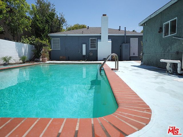 1st image of 4351 W Westlawn Ave