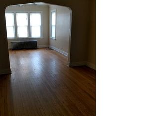 8242 S Exchange Ave, Chicago, IL 60617