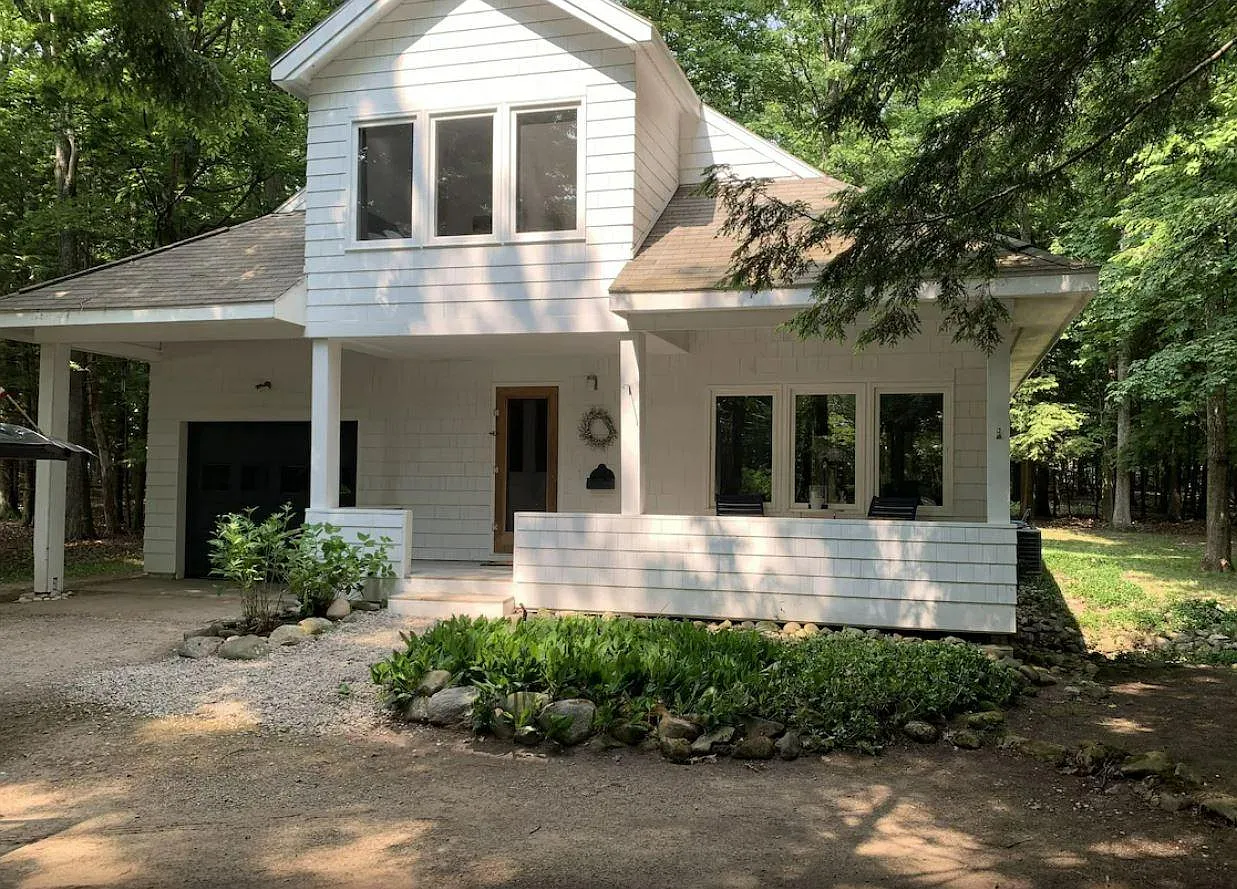 2 bed, 1360 sqft, $3,500 — Photo 1