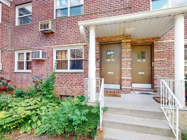 198-28 Pompeii Avenue #2, Holliswood, NY 11423