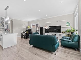 10579 132nd St, Surrey, BC V3T 3V5