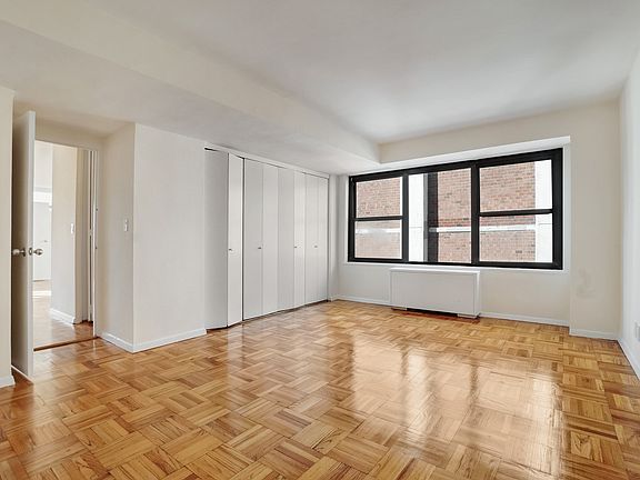 3rd image of 355 E 72nd St APT 21J