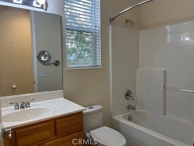 1760 Sarazen St — Photo 15