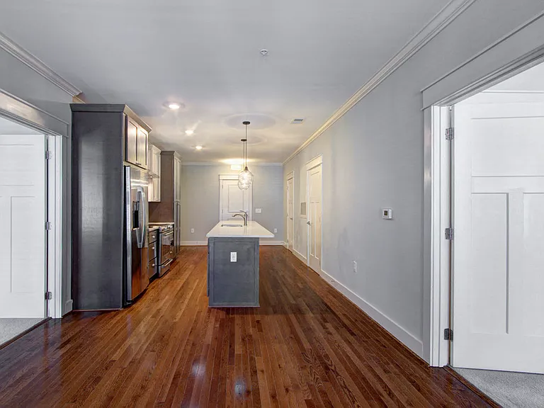 525 East Blvd — Photo 35