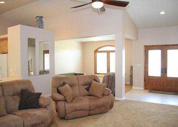 4th image of 9723 S Cindy Lee Cir