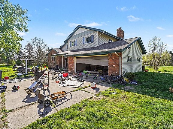 2nd image of 7255 Lahring Rd