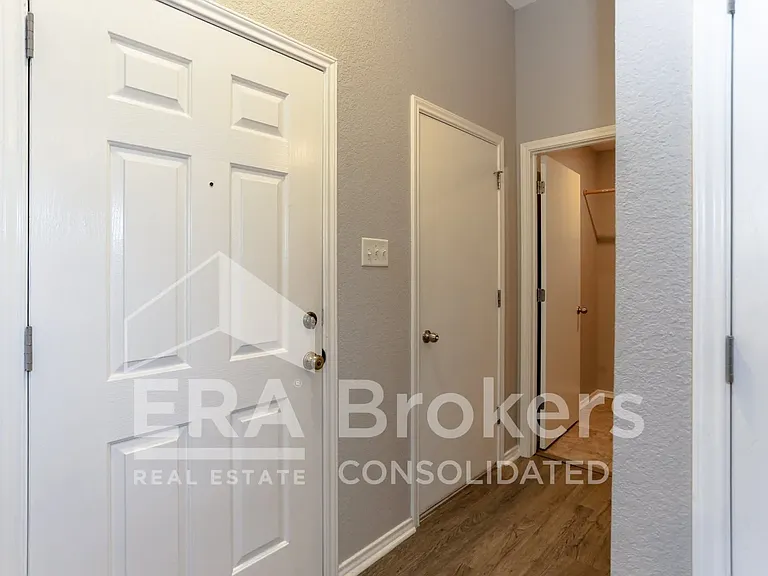 1614 Twisted Oak Dr #TWISTEDOAK1614 — Photo 2