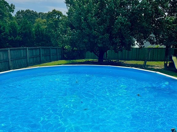 3rd image of 112 Beech Dr