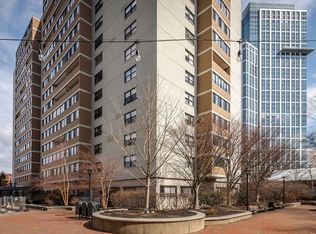 6 Whittier Pl APT 3J, Boston, MA 02114