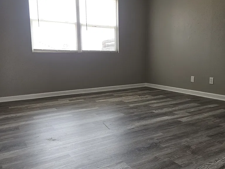 626 S Horton St — Photo 11