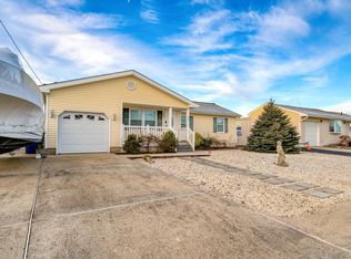 124 E Raritan Dr, Little Egg Harbor Township, NJ 08087