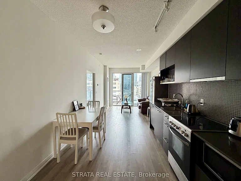 435 Richmond St W #1006 — Photo 2