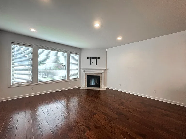 1555 Ruffner Ave — Photo 15