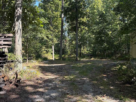 4th image of 1252 State Highway 15