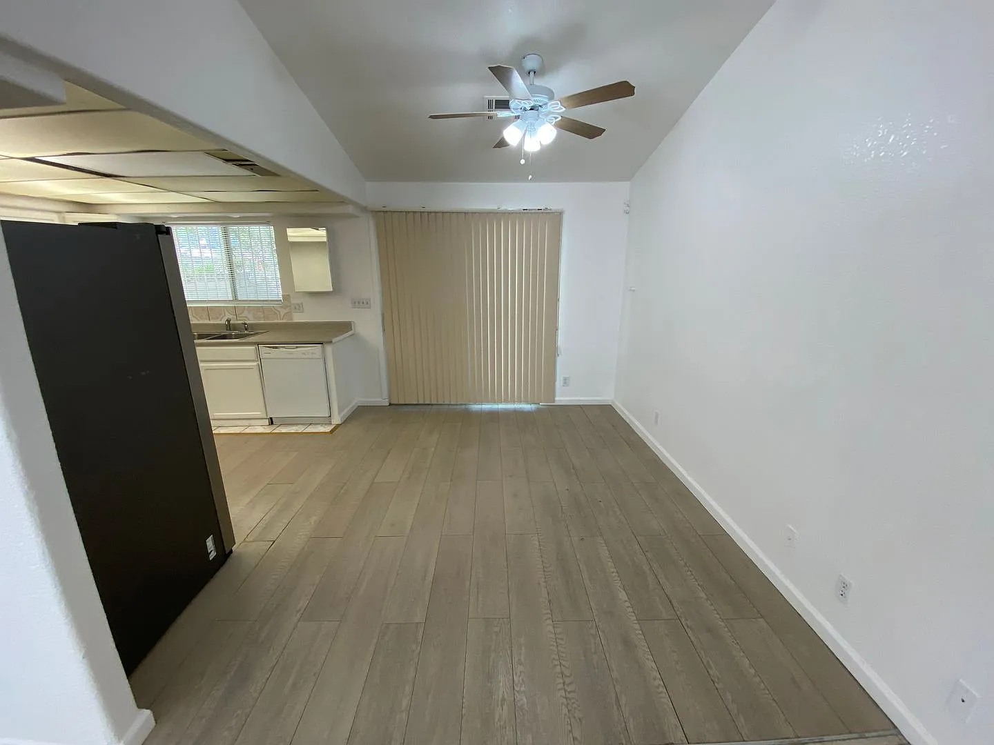 4 bed/2 bath home Located in Central Las Vegas — Photo 3