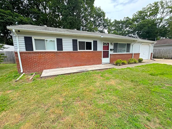 428 Brian Ave — Photo 2