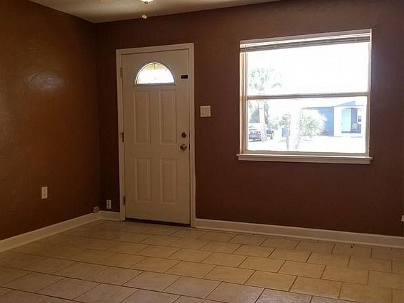 2nd image of 20 Cypress Cir