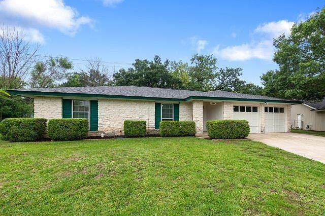 1st image of 1904 Garden Villa Dr