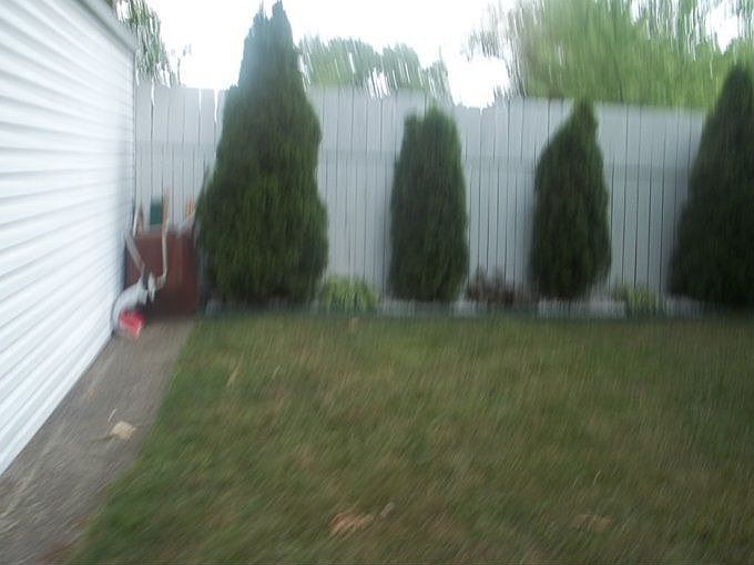 6746 Minock Fenced Yard