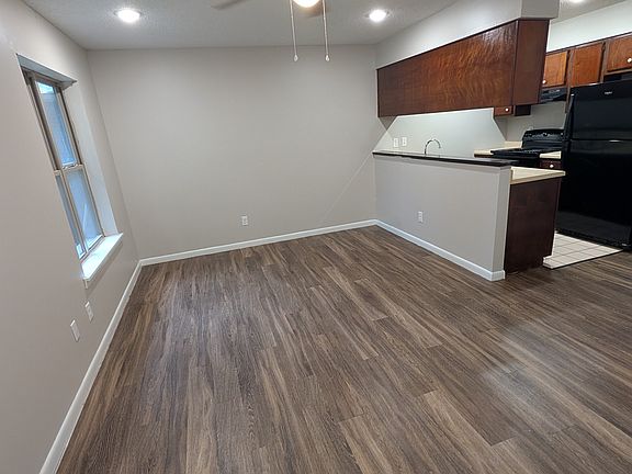 3rd image of 1656 W Matthews Ave Unit 3