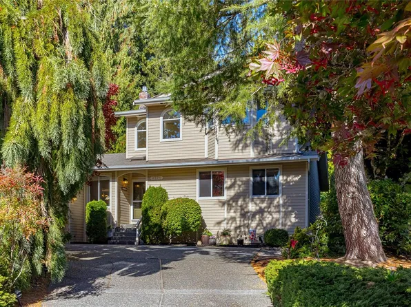 8571 Kingcome Cres, North Saanich, BC V8L 5B8