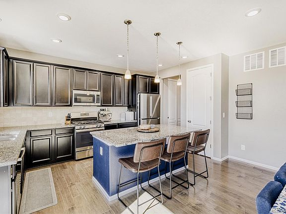 5th image of 16584 Azalea Avenue