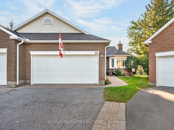 12 Oyster Bay Ct, Ottawa, ON K2S 1H3