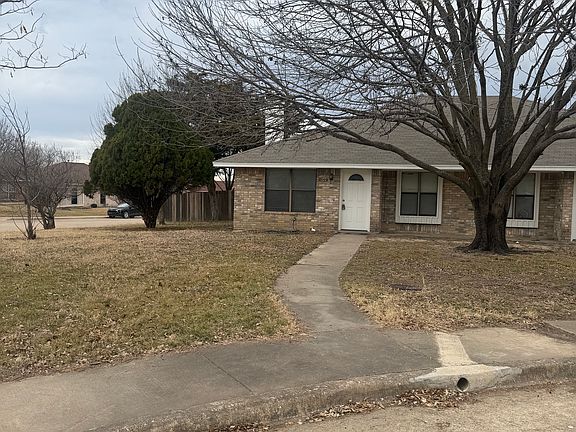 3rd image of 1200 Heron Ct