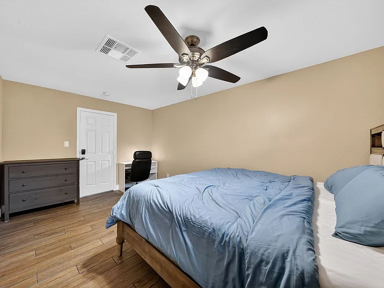 6717 Atwood Ave — Photo 6
