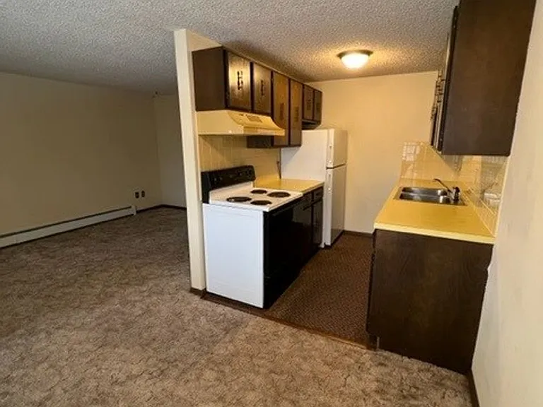 3342-3358 Butternut Dr — Photo 2