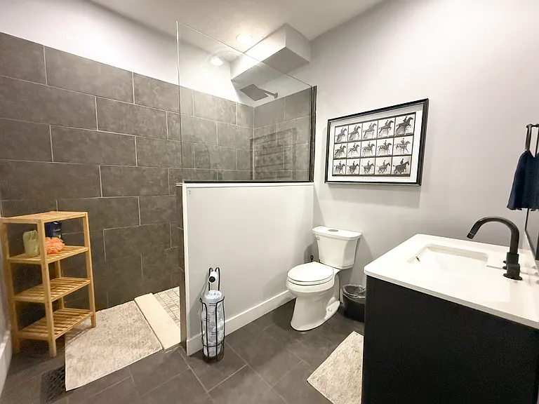 2630 W Burnett Ave #8 — Photo 5