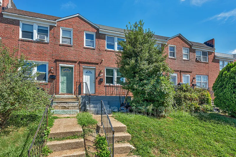 1 bed, 1.0 bath, 800 sqft, $1,200 — Photo 1