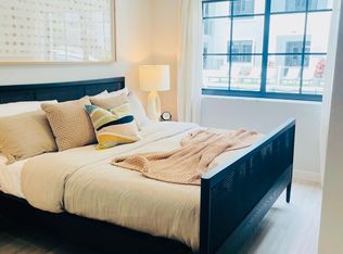 30 NW 162nd St #209, Miami, FL 33169