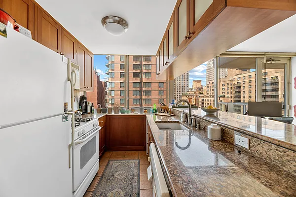 Sold by Level Group | media 2