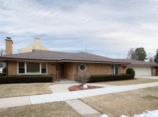 1317 S Prospect Ave, Park Ridge, IL 60068