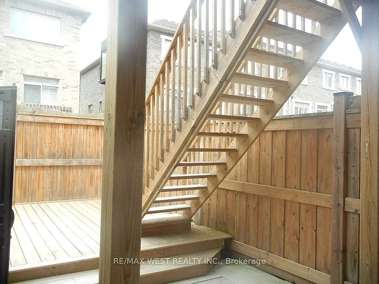 12 Waterstone Way — Photo 34