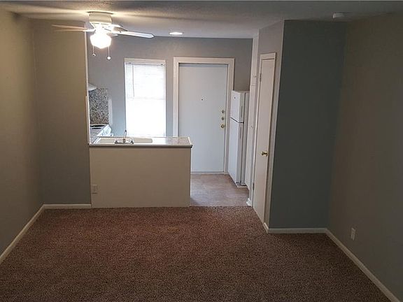 3rd image of 5832 S Alameda St APT C