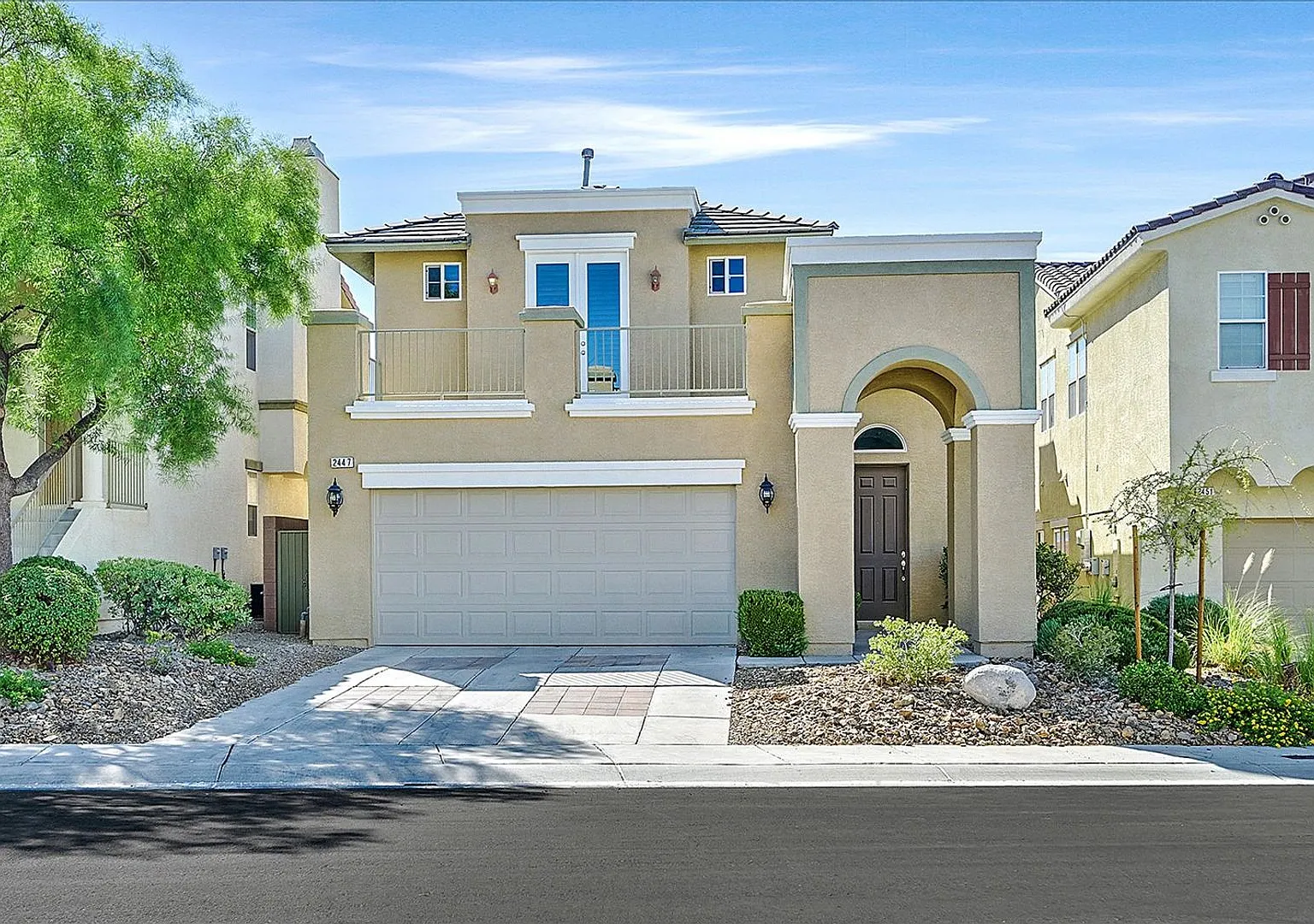 Spacious 2 story, 4 bedroom + office home in MacDonald Ranch. — Photo 1