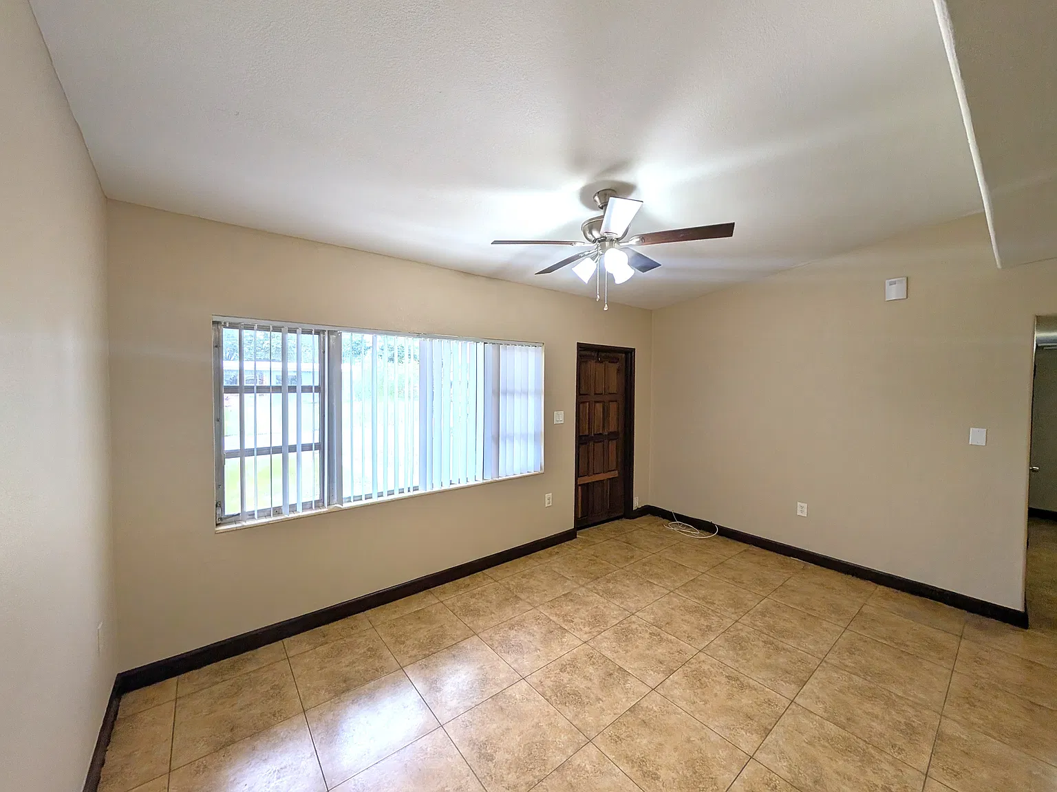Spacious & Affordable 4-Bedroom, 2-Bath Home with Fenced Yard | Pet-Friendly & No HOA! — Photo 4
