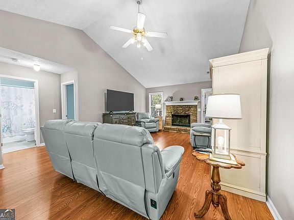 4th image of 123 Azalea Dr