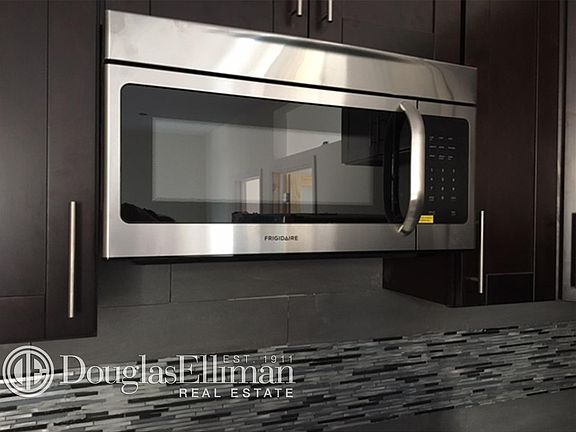 3rd image of 510 E 138th St #12