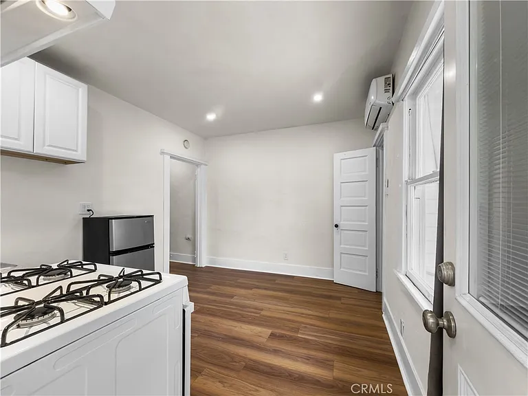 116 E Palm Ave — Photo 4