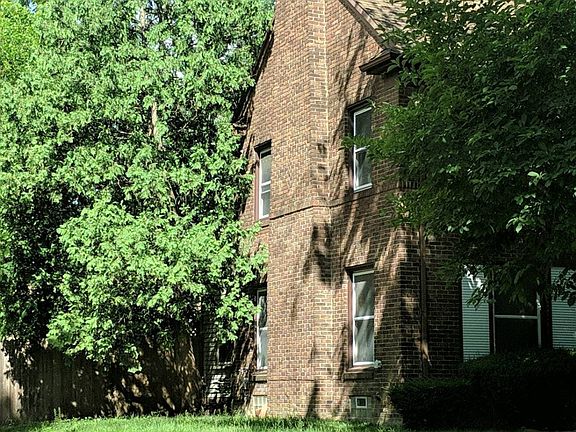 3rd image of 14165 Woodmont Ave