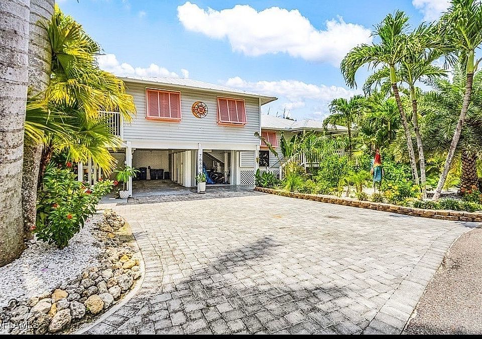 1st image of 7860 Myrsine Cir