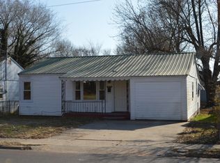 2332 W Nichols St, Springfield, MO 65802